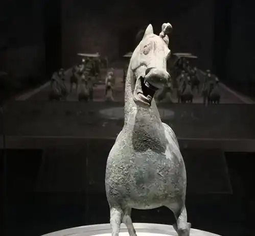 笑不活让大师丢掉文人风骨的竟是画扇面淄博文旅你不要哇哇叫

