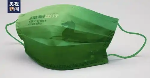 已经在努力踩缝纫机了
