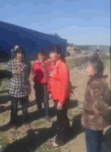 爆笑gif图姑娘你那么怕,就不要玩了啊
