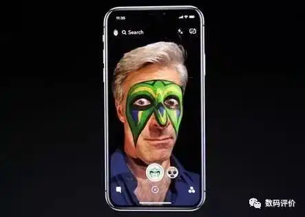 外国人被iphonex的动态表情惊艳到这手机太神奇了
